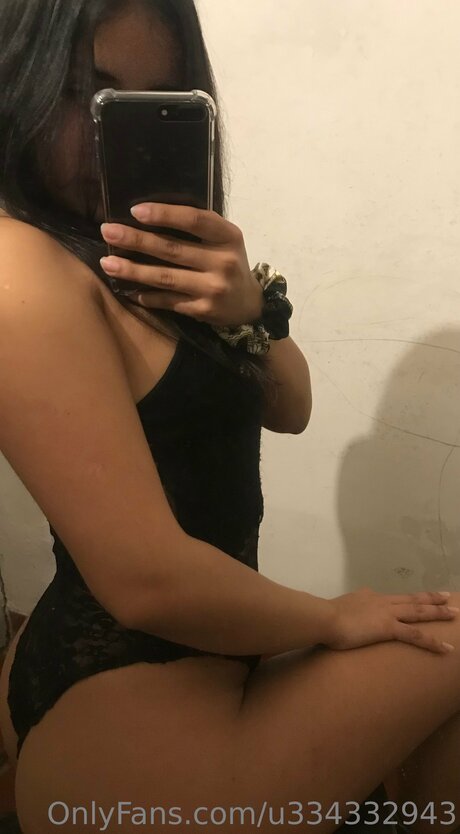 OnlyFans-model Titina 11