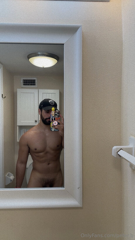 Photo nue de fuite OnlyFans de Peter B