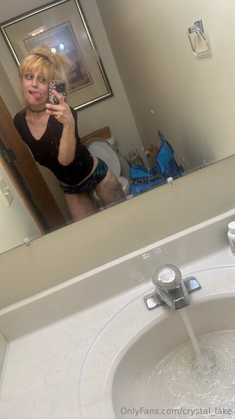 Nahá fotka uniklých OnlyFans od Crystal Lake