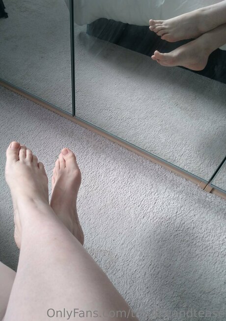 Naken läckt OnlyFans-bild av Troubleandtease