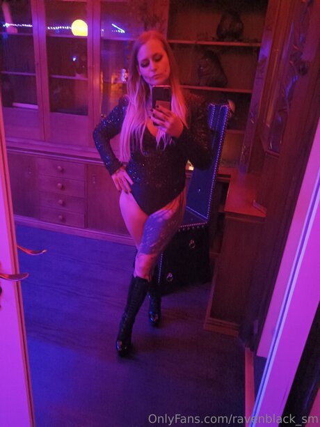 OnlyFans-model Ravenblack Sm