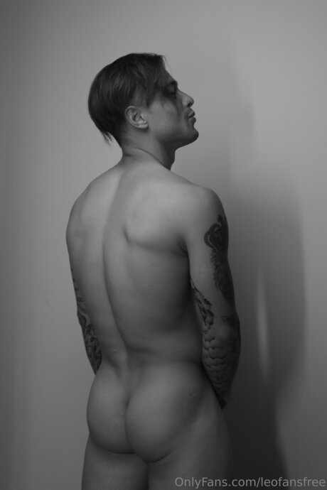 Leofansfree naked leaks OnlyFans pic