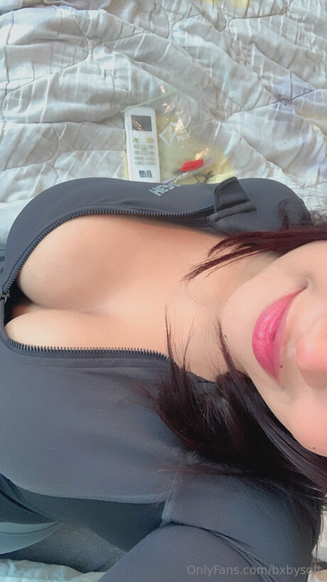 Alasti lekkinud OnlyFans-i pilt Sophiapotter