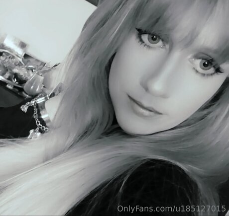 Nahá fotka uniklých OnlyFans od U185127015