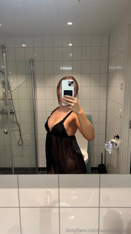 Naakte gelekte OnlyFans-foto van Auroraskyvip