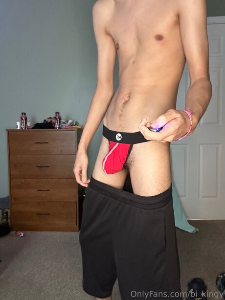 Foto desnuda filtrada de OnlyFans de Bi Kingy