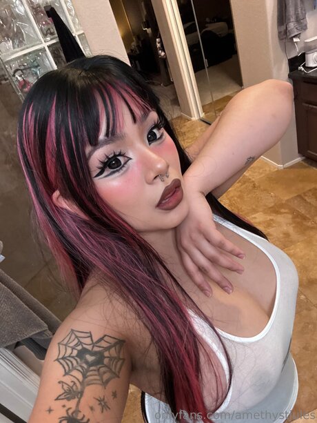 Nahá fotka uniklých OnlyFans od Amethystbruise