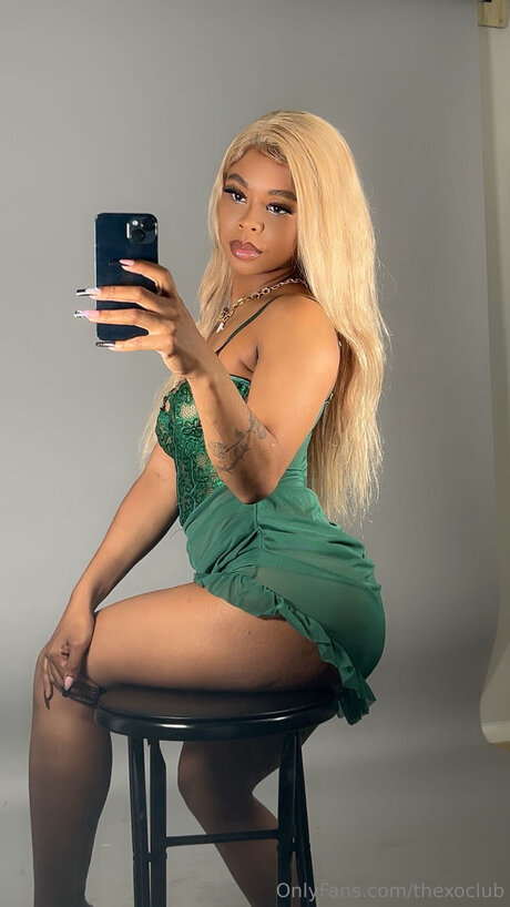 Alasti lekkinud OnlyFans-i pilt Thexoclub