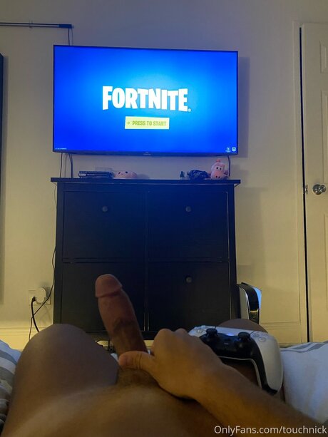Foto di nudo di fuga di OnlyFans di Touchnick