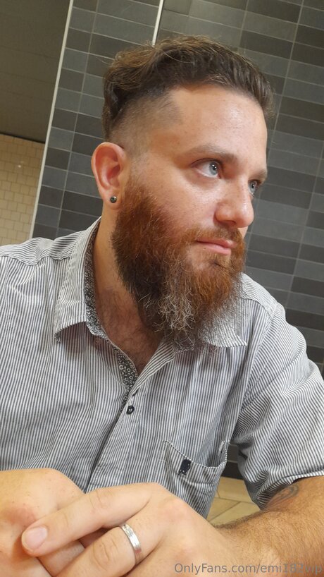 Nacktes geleaktes OnlyFans-Foto von Emi182vip