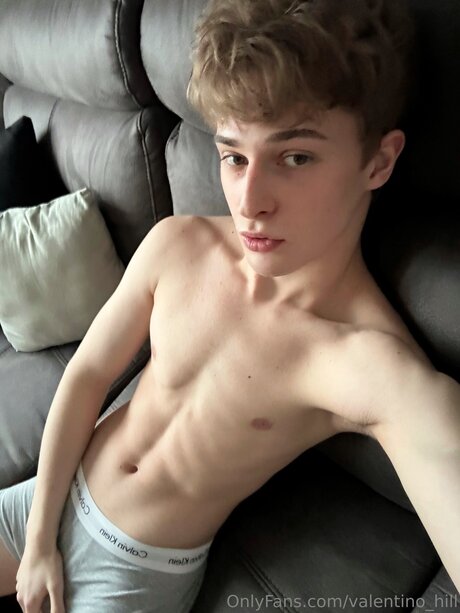 Naakte gelekte OnlyFans-foto van Valentino Hill
