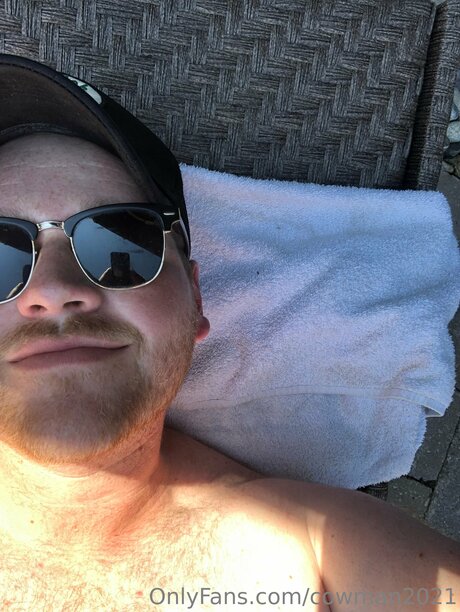 Naakte gelekte OnlyFans-foto van Cowman2021