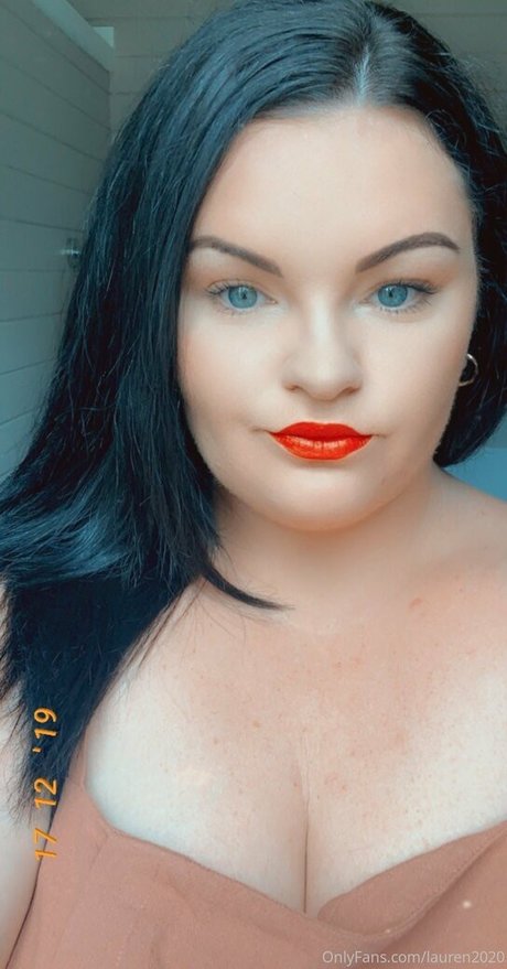 Alasti lekkinud OnlyFans-i pilt Lauren2020