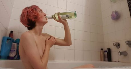 Naken läckt OnlyFans-bild av Emmanooodle