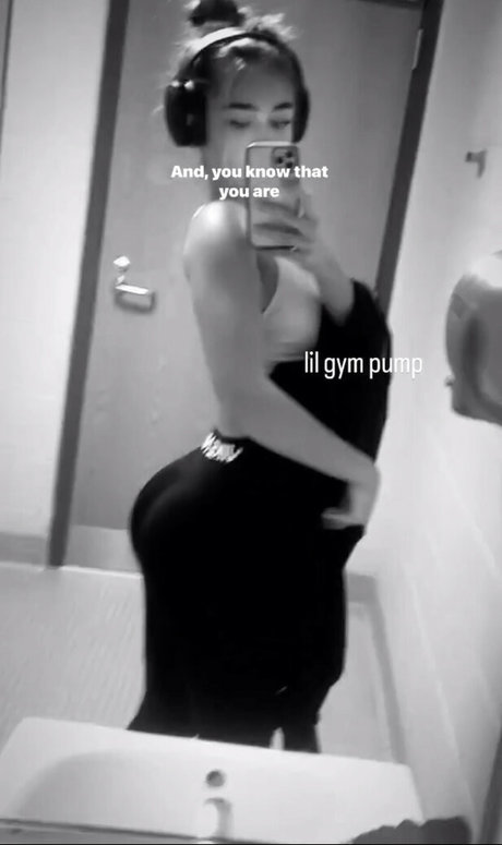 Alasti lekkinud OnlyFans-i pilt Lilymarief