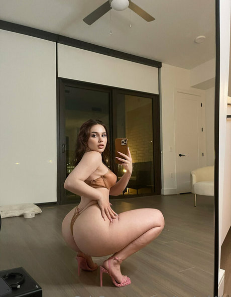 Nacktes geleaktes OnlyFans-Foto von Realtaylerhills