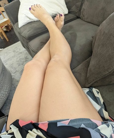 Alasti lekkinud OnlyFans-i pilt Geekymom Jess