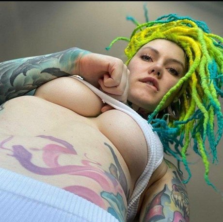 Alasti lekkinud OnlyFans-i pilt Sneggavinni