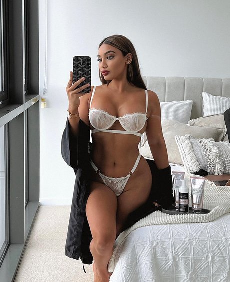 Nacktes geleaktes OnlyFans-Foto von Simmykk