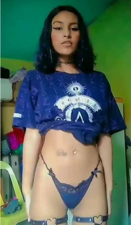 Naken lekkede OnlyFans-bilde av Euubeeaa