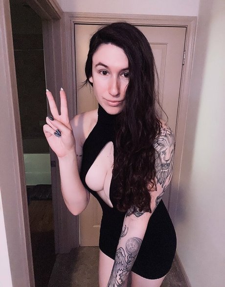 Обнаженная фотография утечки OnlyFans от Bloody