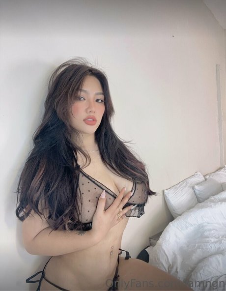 Nacktes geleaktes OnlyFans-Foto von Ngannguyen