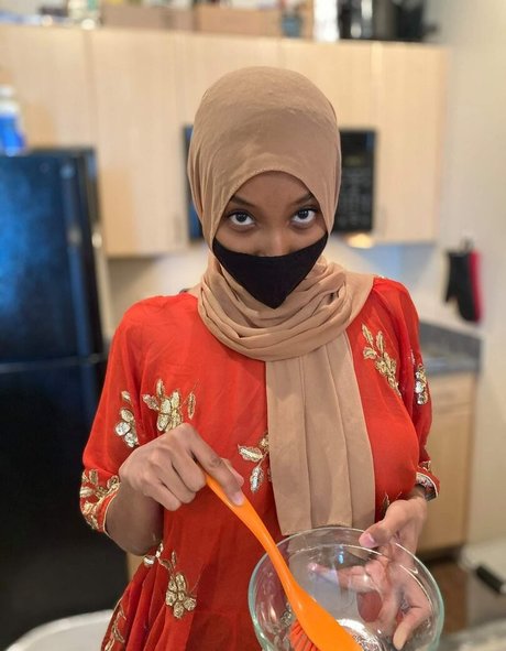 Nacktes geleaktes OnlyFans-Foto von Hijabibambi