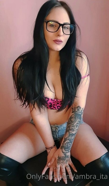 Nahá fotka uniklých OnlyFans od Ambraita00