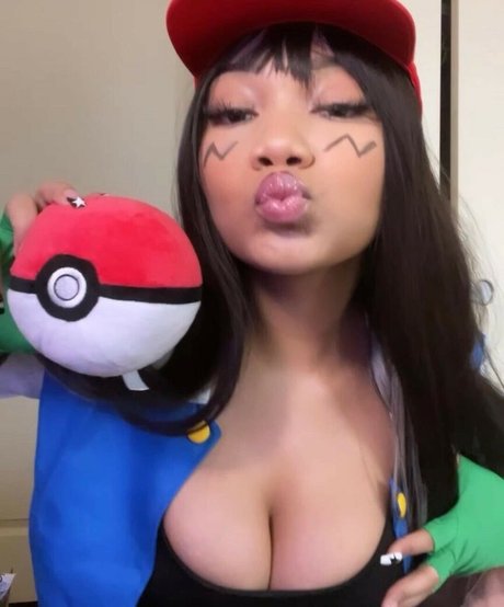 Naken lekkede OnlyFans-bilde av Mariiiisel