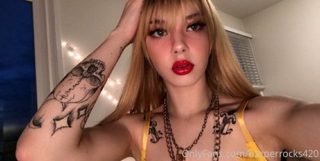 Nahá fotka uniklých OnlyFans od Ninecloudz