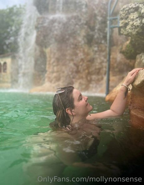 Nacktes geleaktes OnlyFans-Foto von Mollynonsense