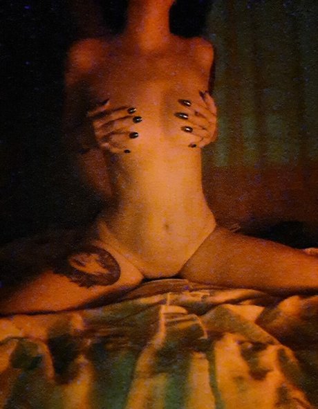 OnlyFans-model Darkersidejewel