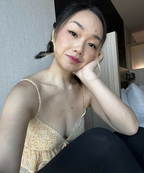 Foto di nudo di fuga di OnlyFans di Vatinakong