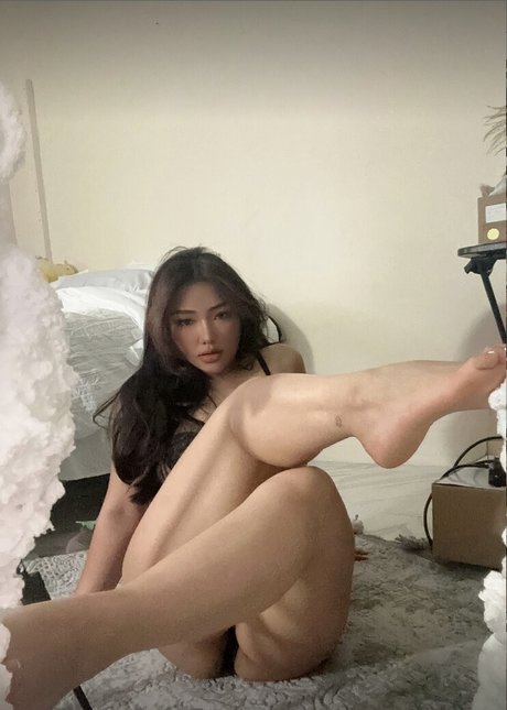 Nacktes geleaktes OnlyFans-Foto von Nganguyeen