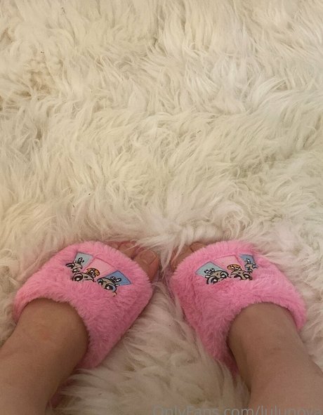 Alasti lekkinud OnlyFans-i pilt Lulunova