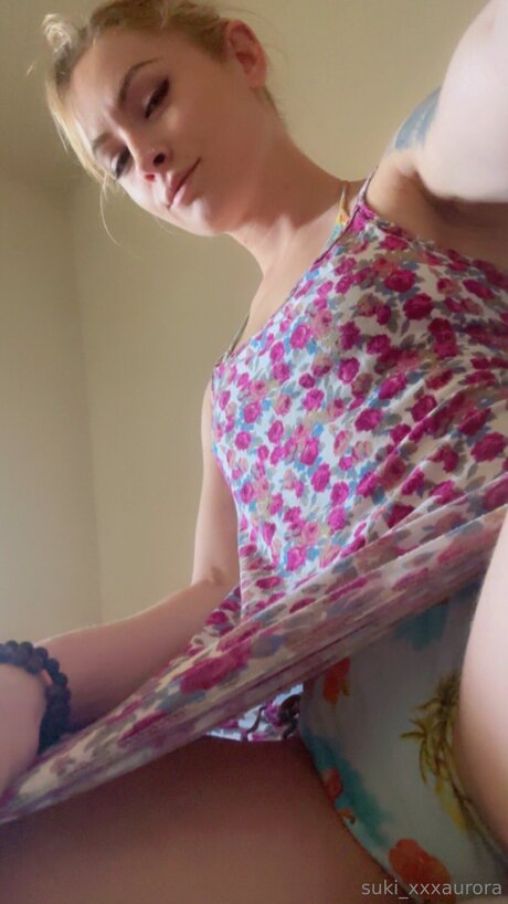 Nahá fotka uniklých OnlyFans od Suki Xxxaurora