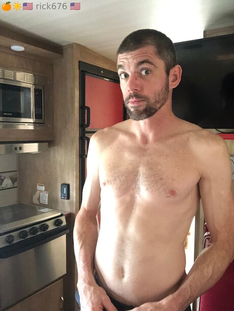 Alasti lekkinud OnlyFans-i pilt Rick676