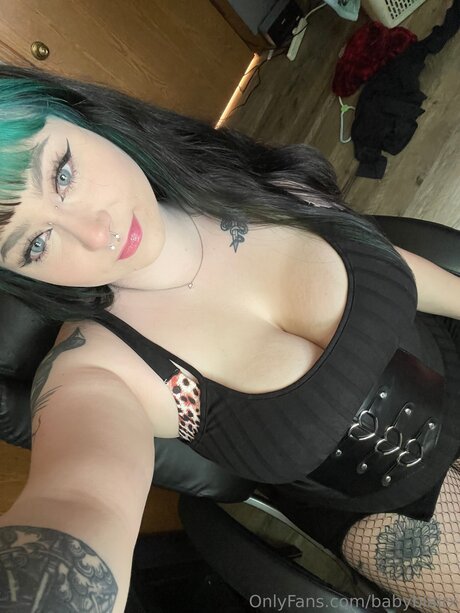 Alasti lekkinud OnlyFans-i pilt Maddisonlovesof