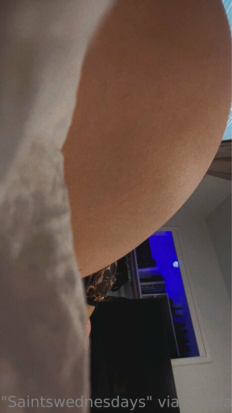 Foto di nudo di fuga di OnlyFans di Saintswednesdays