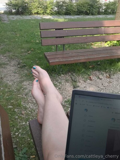 Alasti lekkinud OnlyFans-i pilt Cattleya Cherry