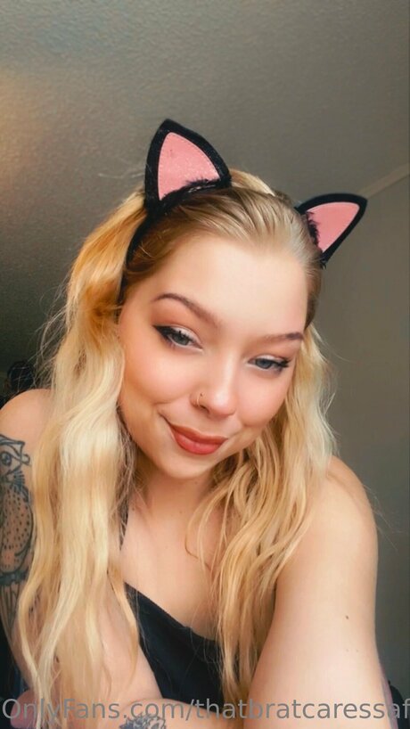 Naken lekkede OnlyFans-bilde av Thatbratcaressafree