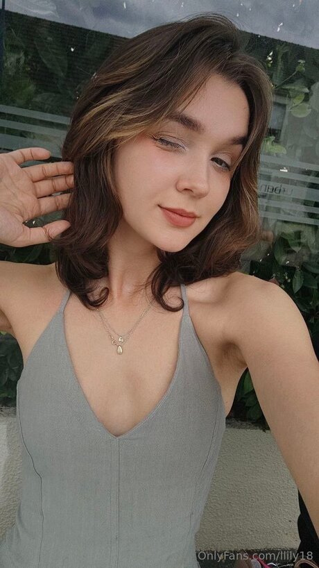 Llily18 OnlyFans泄露裸照