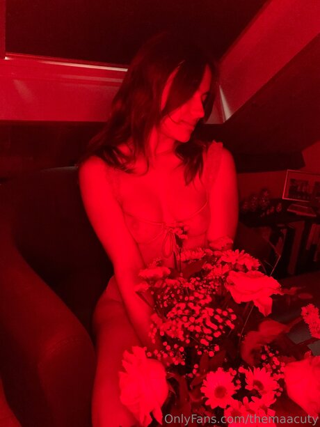 Nacktes geleaktes OnlyFans-Foto von Themaacuty