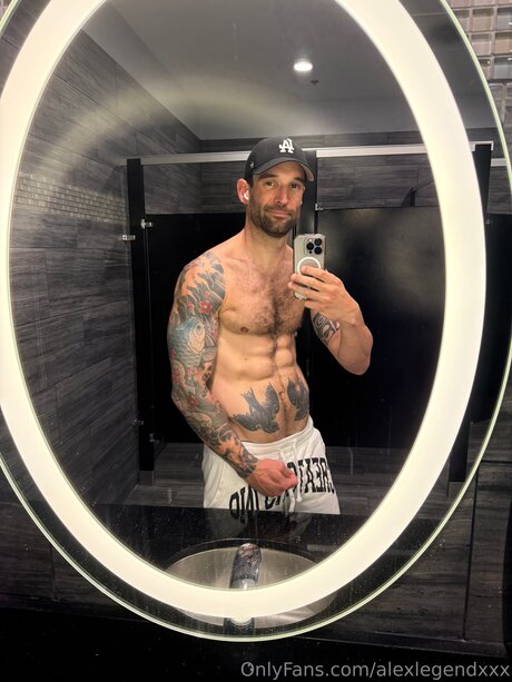 Nacktes geleaktes OnlyFans-Foto von Alexlegendxxx