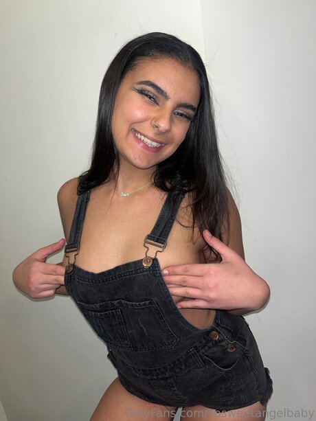 Nacktes geleaktes OnlyFans-Foto von Sosweetangelbaby