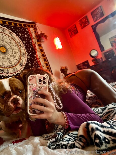 Izzyangel OnlyFansリークヌード写真