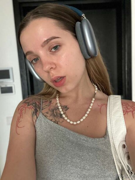 Alasti lekkinud OnlyFans-i pilt Celtysins