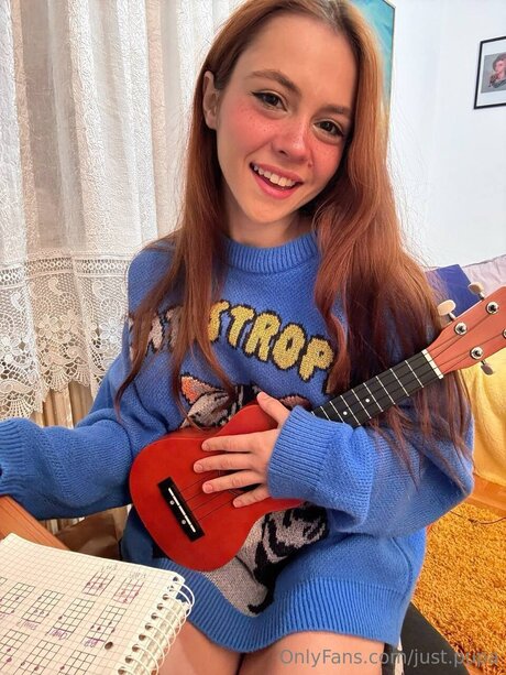 Foto di nudo di fuga di OnlyFans di Just Pupa