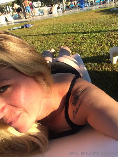 Naken lekkede OnlyFans-bilde av Loolyxxx