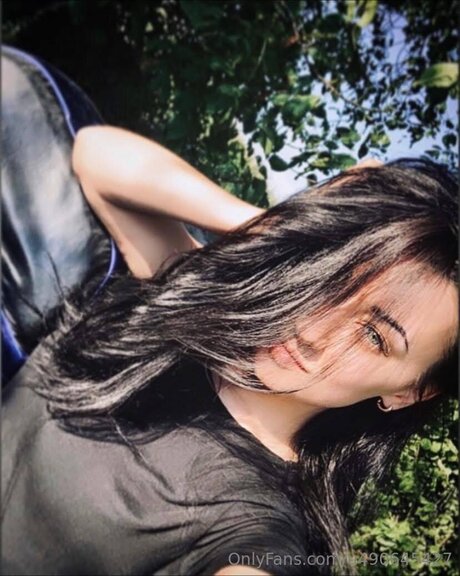 Naakte gelekte OnlyFans-foto van U490645427